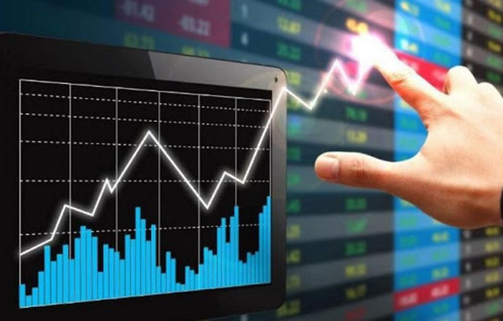 بازار سرمایه ایران در روز دوشنبه با روند صعودی آغاز شد