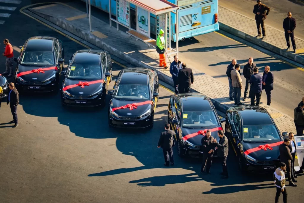 تحویل ۴۰۰ تاکسی برقی ب