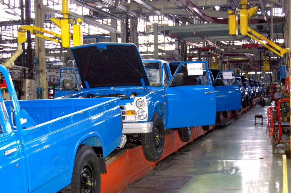 نیسان آبی از خط پایان برگشت نیسان آبی از خط پایان برگشت