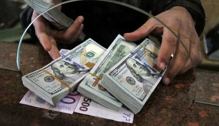 کاهش نرخ ارز با بی اعتنایی به رشد غیر واقعی آن| تقاضای کاذب در بهبوه جنگ اتفاق نیفتاد