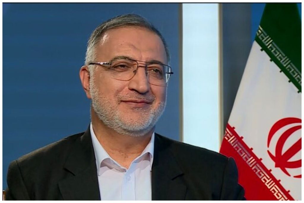 زاکانی برای پزشکیان بنر زد/ ماجرا چیست؟+ عکس زاکانی برای پزشکیان بنر زد/ ماجرا چیست؟+ عکس