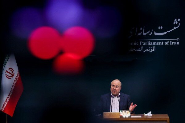 نشست خبری قالیباف به مناسبت روز مجلس برگزار میشود نشست خبری قالیباف به مناسبت روز مجلس برگزار میشود